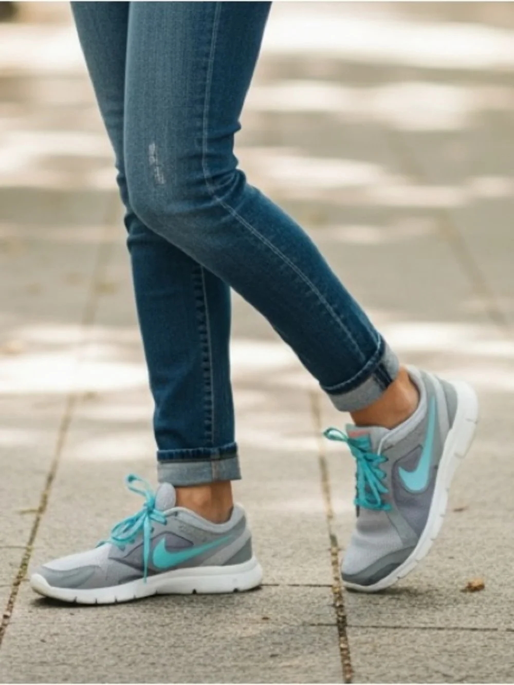 Nike Flex Experience RN 2 Running Shoes Womens 9.5 Gray Blue Sneakers